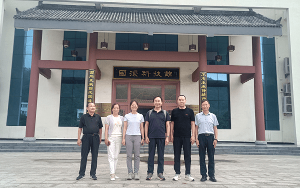 中韩专家携手东正化工，共话漆树生物科技产业新篇章